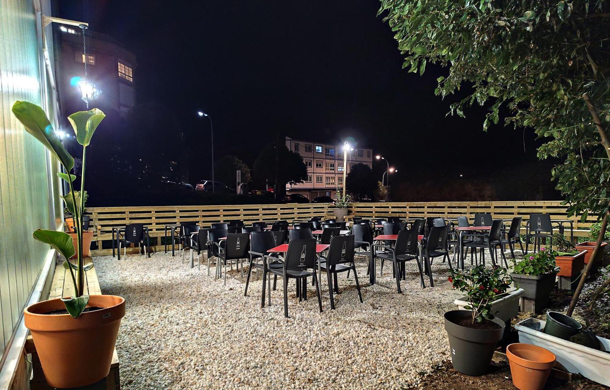 Cruce De Caminos Arzua Hostel Bagian luar foto